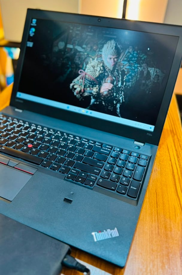 LENOVO P50s